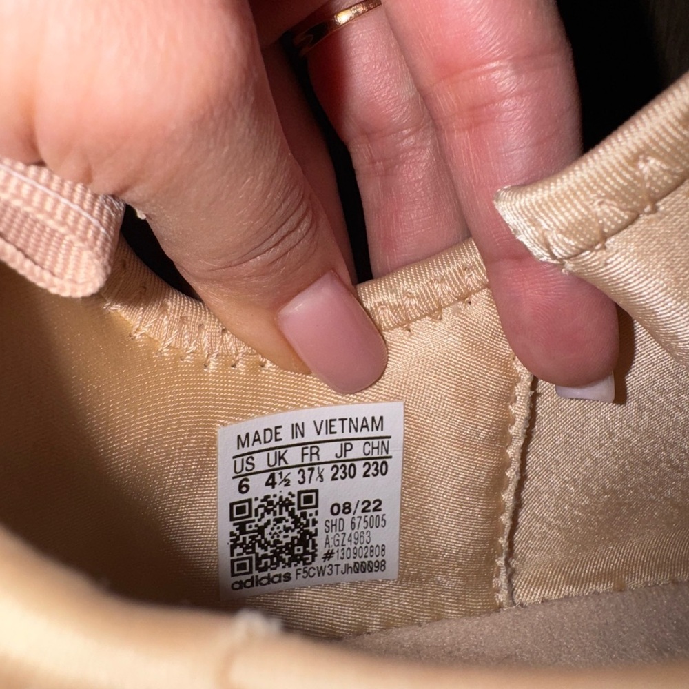 Adidas NMD R1 in Light Tan - Picture 5 of 5